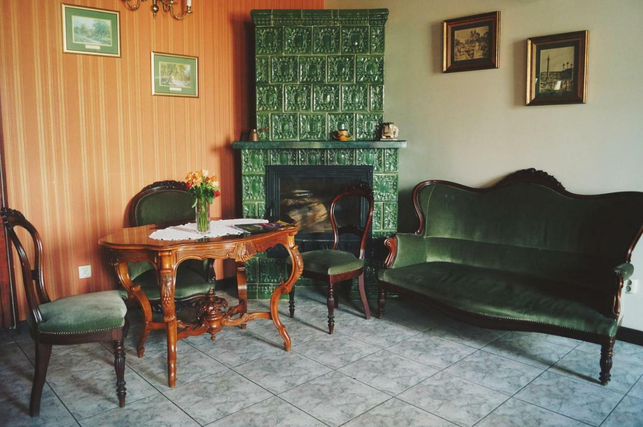 Dwor Dluzniewo Bed & Breakfast Exterior photo